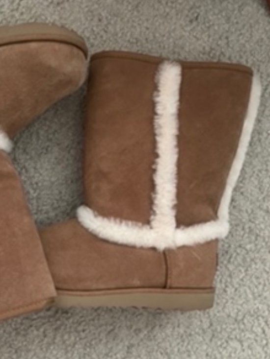 UGG Shoes - Ugg mid boots